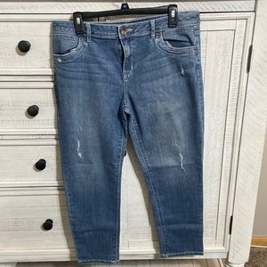 SOLD! Simply Vera Vera Wang skinny ankle jeans